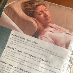 NWT memory foam travel pillow